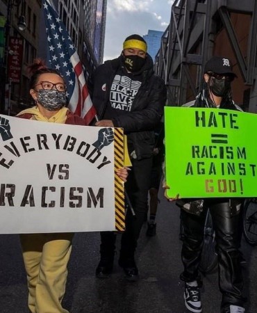 Rihanna etirazlara qoşuldu - FOTOLAR